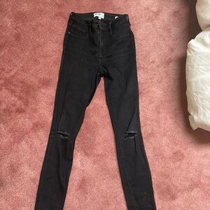 Black skinny jeans